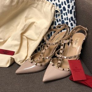 Size 41 (fit like a 10.5) Valentino Rockstud